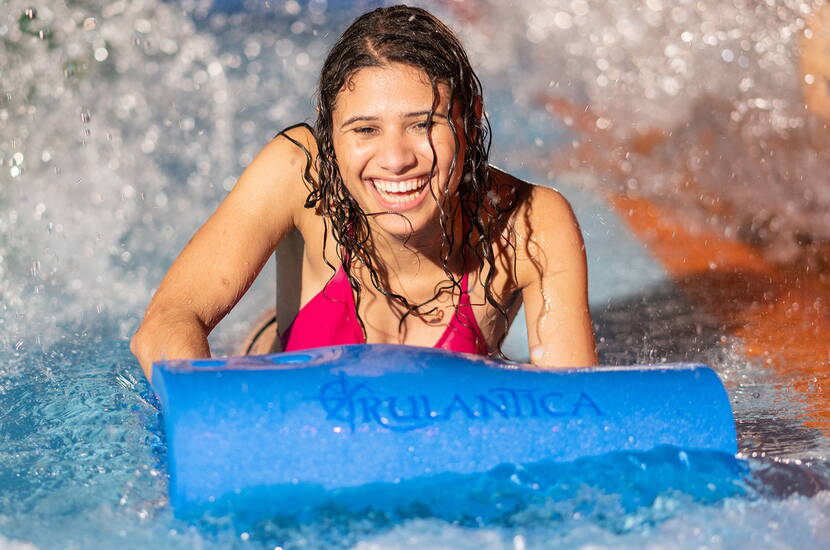 Zoom: Rulantica verspricht ganzjährigen Wasserspass für die ganze Familie: Ob Adrenalinjunkies, Kleinkinder oder Erholungssuchende – die Wasserwelt bietet für jeden etwas.