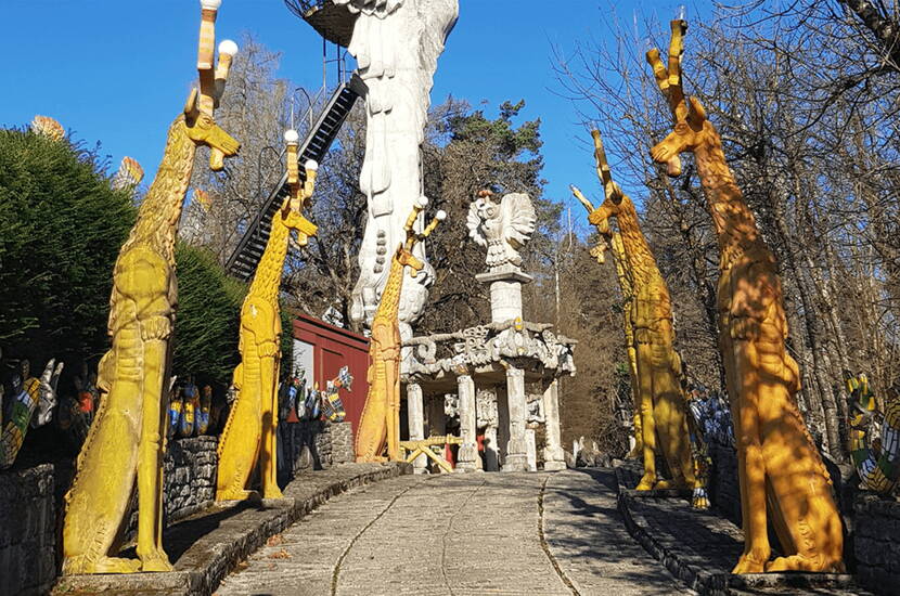 Zoom: Il Parco Bruno Weber è il più grande parco di sculture della Svizzera ed è conosciuto ben oltre i confini del Paese.