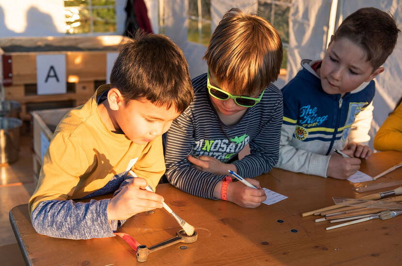 Ein Sommer im Museumspark KIDS – Diesen Sommer getöhrt der Park des Bernischen Historischen Museums den kleinsten Besucherinnen und Besuchern. Der Park verwandelt sich jeweils freitags und sonntags zwischen dem 5. Juli und dem 9. August 2020 in ein Kinderparadies. Das Museumsangebot ist kostenlos.