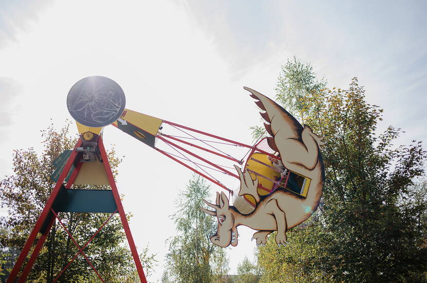 Ausflug Erlebnispark Schongiland – Jetzt 30% Rabattgutschein herunterladen. Spass und Abenteuer für die ganze Familie. Gönn dir einen unvergesslichen Besuch im Schongiland und setz dich auf die 380 Meter lange, wetterfeste Rodelbahn.