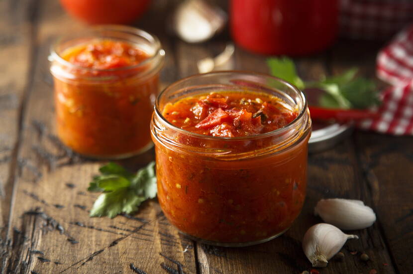 Wie du Tomaten heiss einfüllst und was du dazu benötigst, kannst du hier nachlesen.