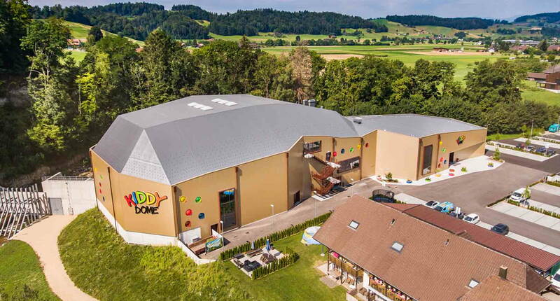 Besuche mit deiner Familie den grössten Familien- und Erlebnispark der Schweiz Kiddy Dome Swiss Family Center in Rohrbach.