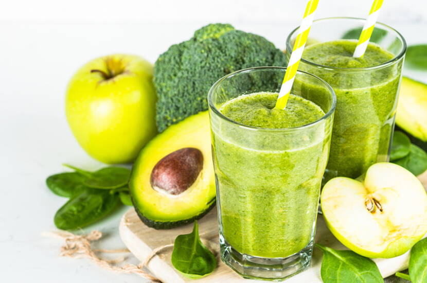 Smoothies d'été - Beaucoup de gens ont de la difficulté à boire suffisamment de liquides tout au long de la journée. Pendant cette phase, vous pouvez simplement vous rabattre sur les délicieux smoothies pour une alimentation saine et saine. Avec nos conseils de préparation et nos recettes, vous êtes assurés de réussir.