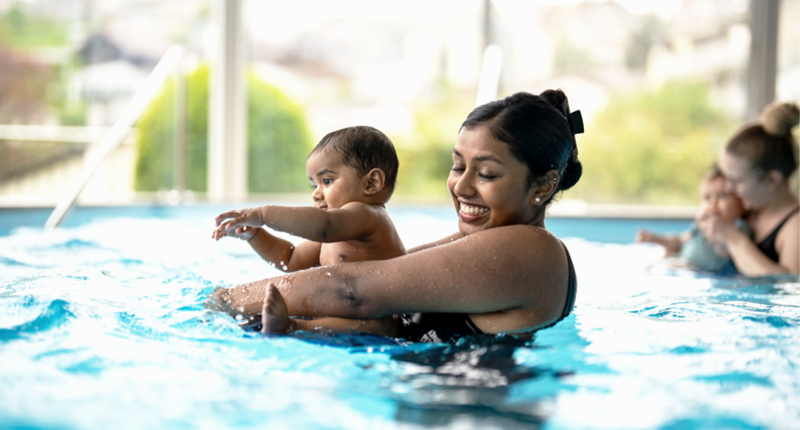 Jusqu'à 100 CHF de réduction sur le prochain cours de bébé ou de natation chez First Flow. Téléchargez maintenant le bon, réservez le cours, entrez le code de réduction et c'est parti! Grâce au succès de la méthode Augsburger, nous offrons aux bébés et aux jeunes enfants de 10 semaines à 4 ans un départ optimal dans la vie.