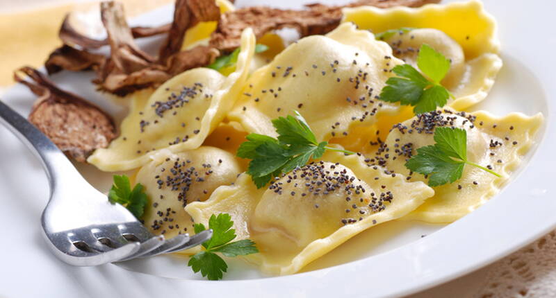 Wenn du etwas Besonders kochen möchtest, musst du unser Rezept für die Ravioli mit Steinpilz-Ricotta-Füllung unbedingt ausprobieren!