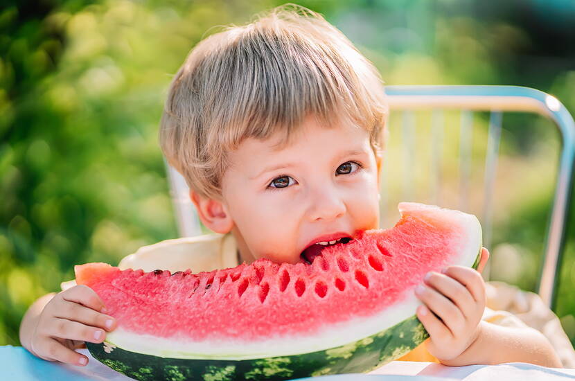 Eine gesunde und ausgewogene Ernährung für Kleinkinder ist sehr wichtig, da sie in dieser Lebensphase wichtige Nährstoffe für ihr Wachstum und ihre Entwicklung benötigen.