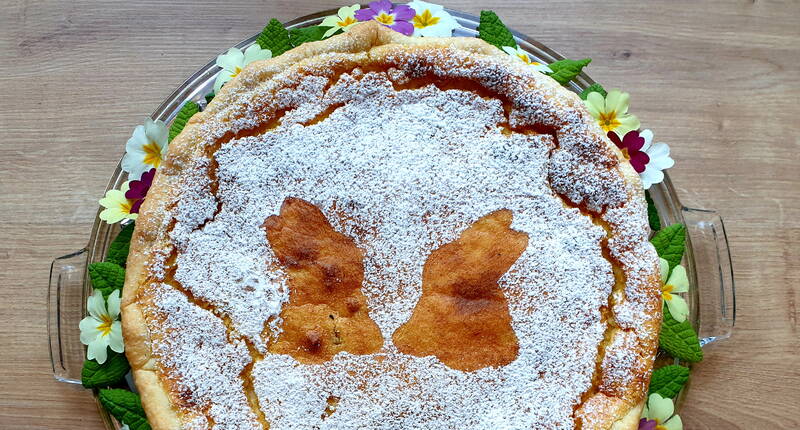 Ein Kuchen- oder Blätterteigboden, gefüllt mit einer luftig leichten Füllung aus Gries, Orangen und Mandeln. Das traditionelle Schweizer Ostergebäck neu interpretiert.