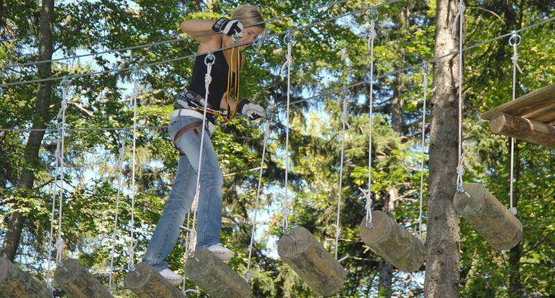 20% Rabatt auf den Eintrittspreisen im Seilpark Balmberg – Lade dir jetzt deinen Rabattguschein herunter und schon kanns losgehen. Die Monkey-Trees warten darauf, von dir bezwungen zu werden.