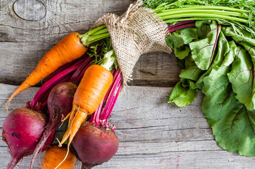 L’hiver est injustement peu réputé pour ses fruits et légumes frais du jardin, variés et riches en vitamines. Mais les tomates de serre ou les aubergines importées de Chine ou d’Égypte ne sont pas incontournables, il existe d’autres aliments sains et nourrissants.