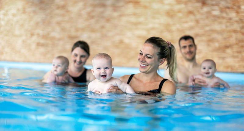 Jusqu'à 100 CHF de réduction sur le prochain cours de bébé ou de natation chez First Flow. Téléchargez maintenant le bon, réservez le cours, entrez le code de réduction et c'est parti! Grâce au succès de la méthode Augsburger, nous offrons aux bébés et aux jeunes enfants de 10 semaines à 4 ans un départ optimal dans la vie.