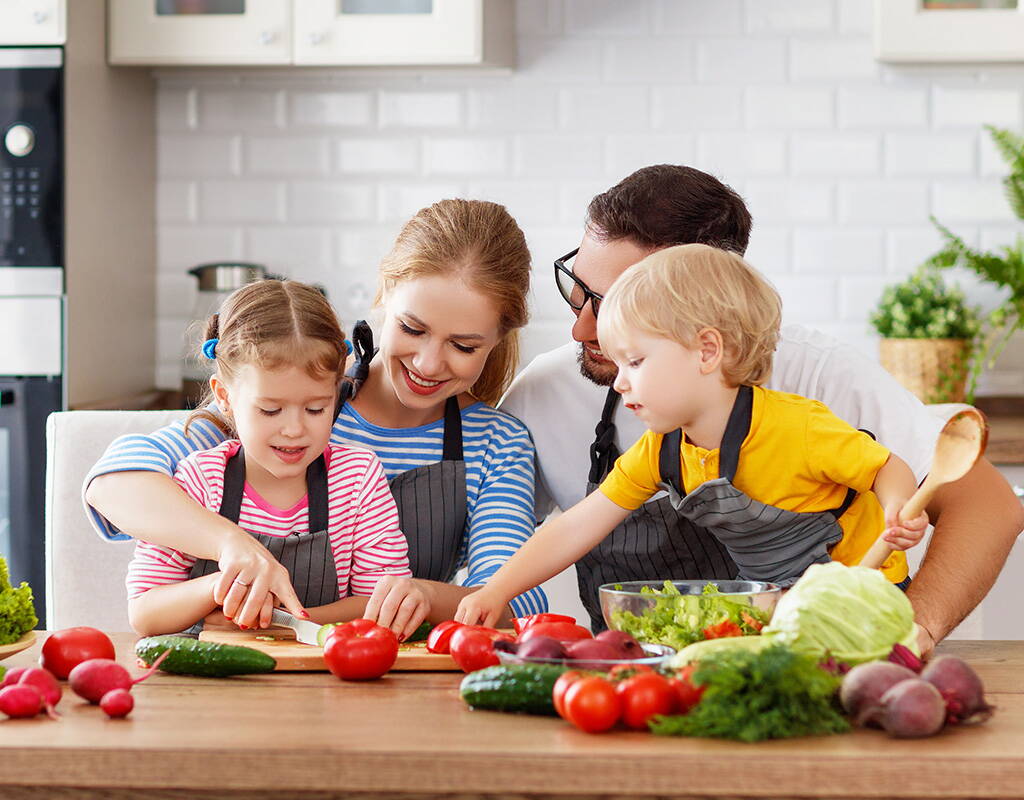 Dans notre rubrique Recettes, tu trouveras une multitude de propositions pour planifier tes menus. Regarde et laisse-toi inspirer.