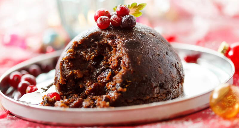 In unserem Rezept erfährst du, wie du den traditionellen englischen Christmas Pudding (Plumpudding) selbst zubereiten kannst.