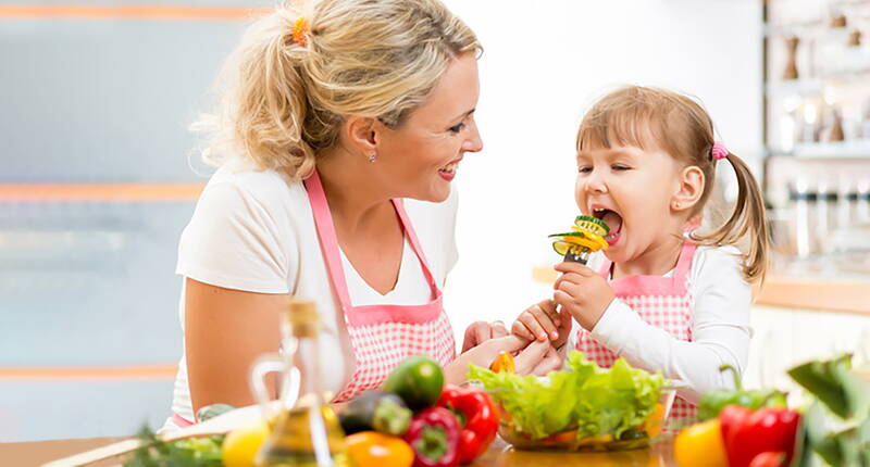 Mangelernährung ist nicht nur ein Problem der Entwicklungsländern, sondern kommt auch in Industrieländern vor. Dies, obwohl bei uns in der Schweiz ein Überangebot an Lebensmitteln besteht.