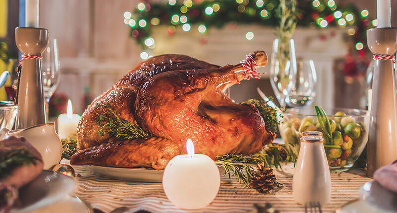 Für 8-12 Personen gedacht, ist der kanadische Christmas-Turkey das perfekte Rezept für die nächste Weihnachtsfeier mit Familie, Freunden und Bekannten.